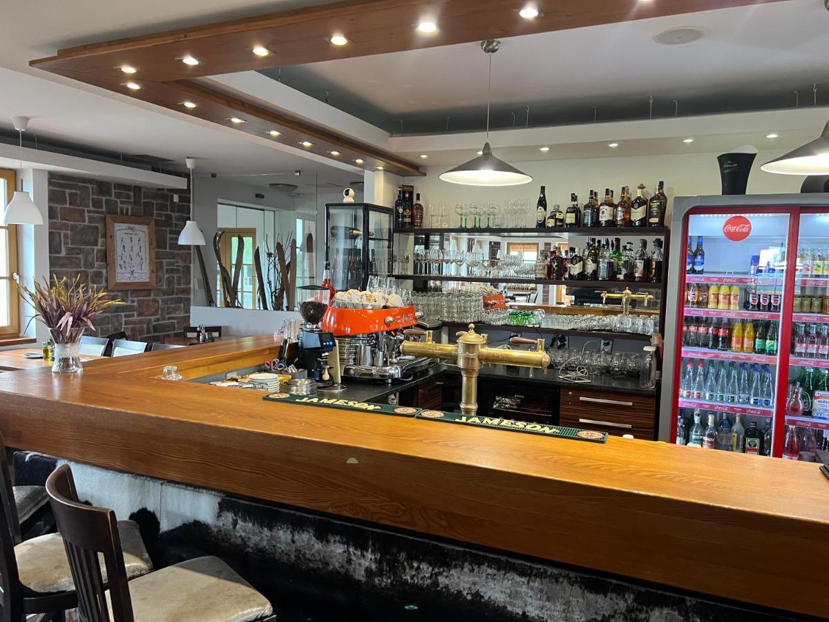 Hotel Krusnohorsky Dvur Cínovec Zewnętrze zdjęcie