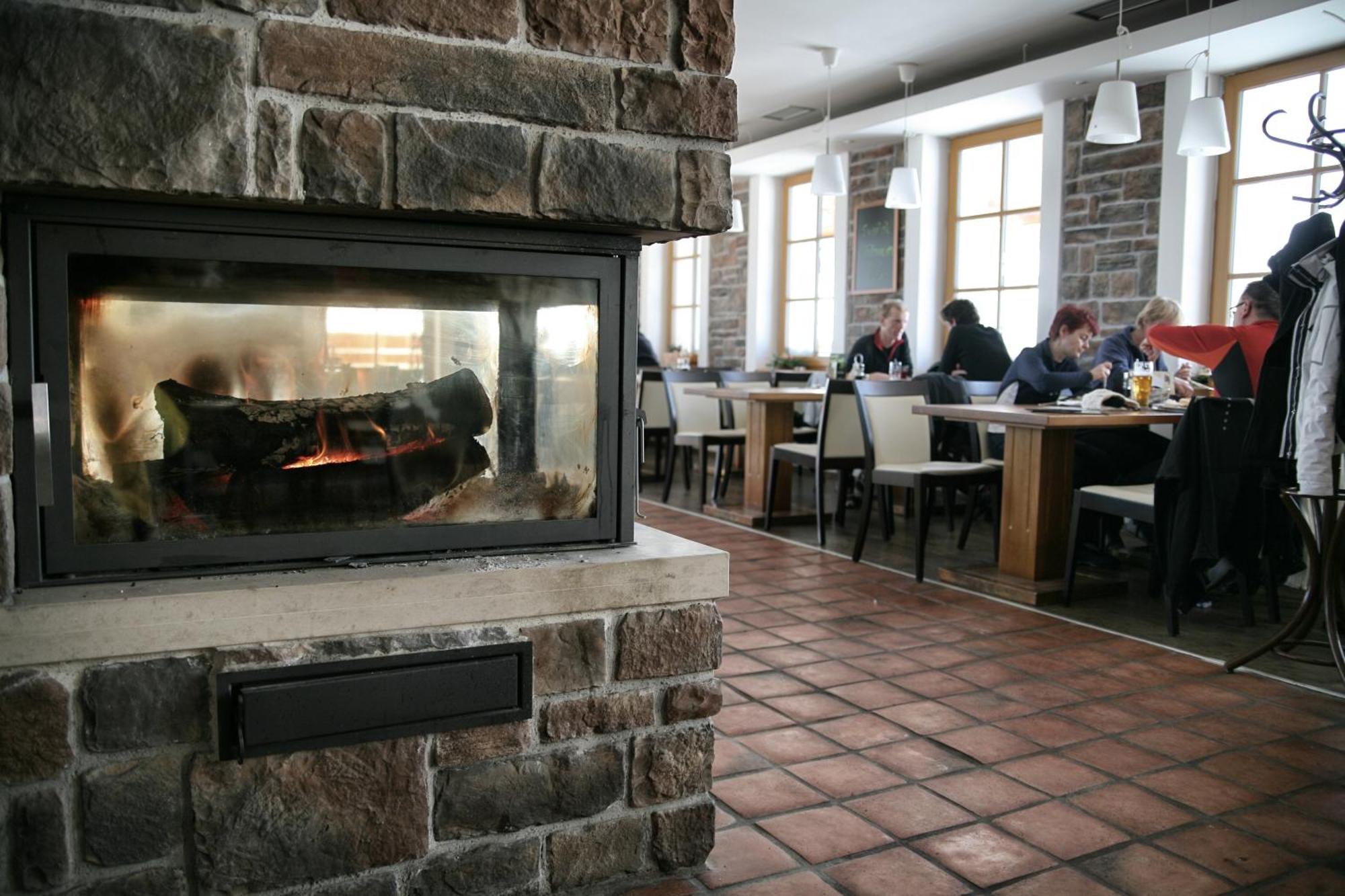 Hotel Krusnohorsky Dvur Cínovec Zewnętrze zdjęcie